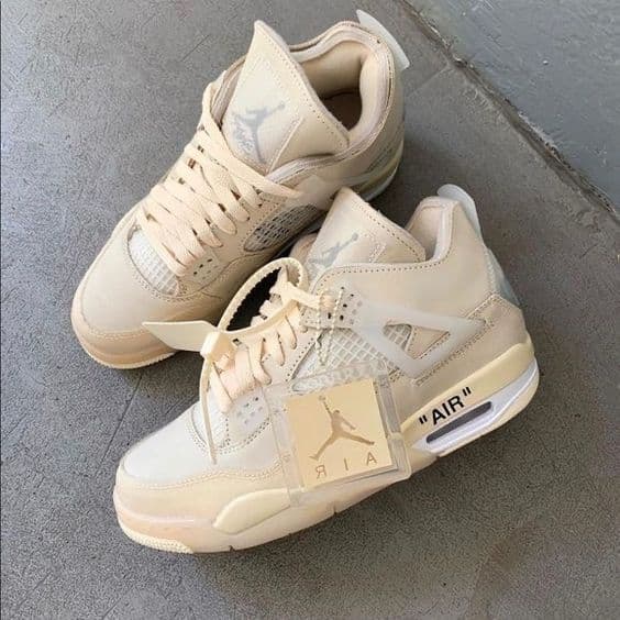 Tennis , Basket Nike Air Jordan 4 Retro pour Femmes